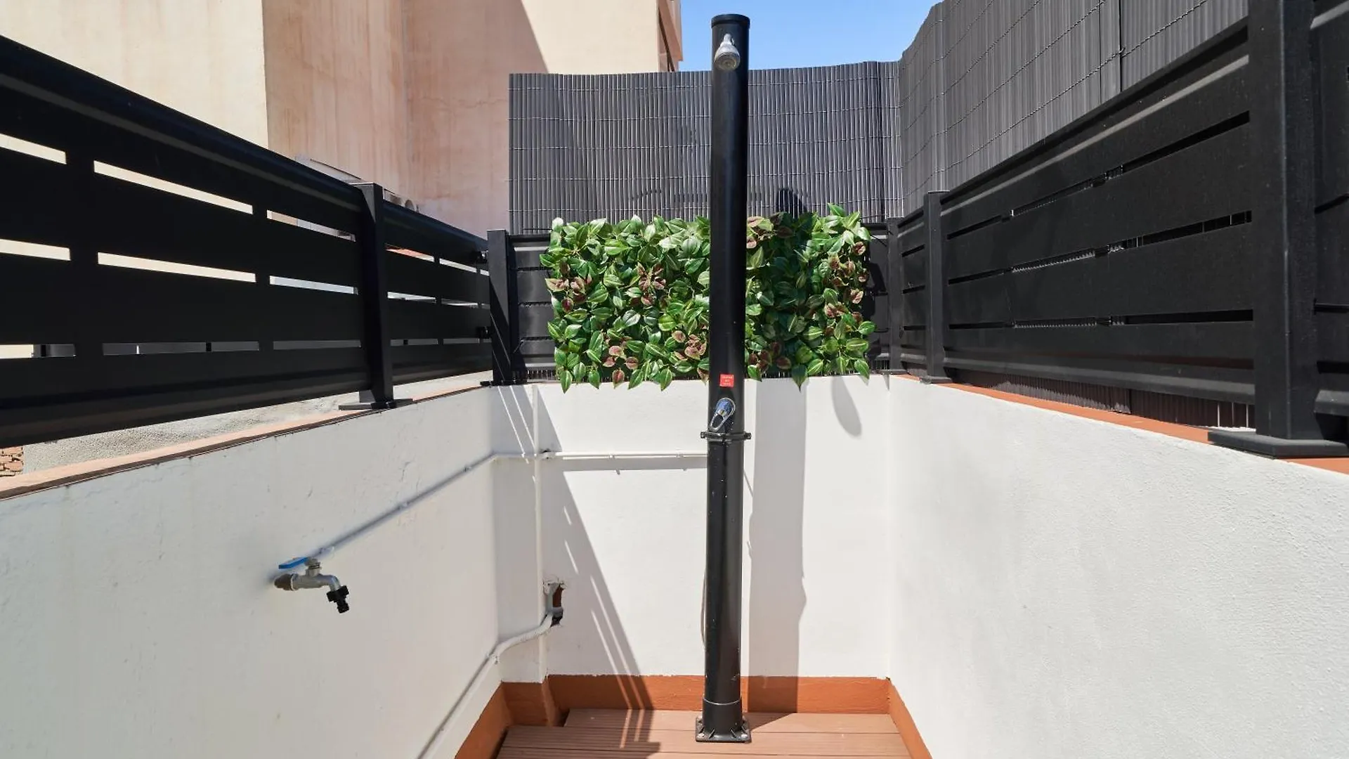 Sun-Kissed Getaway Apartment Malaga Spain