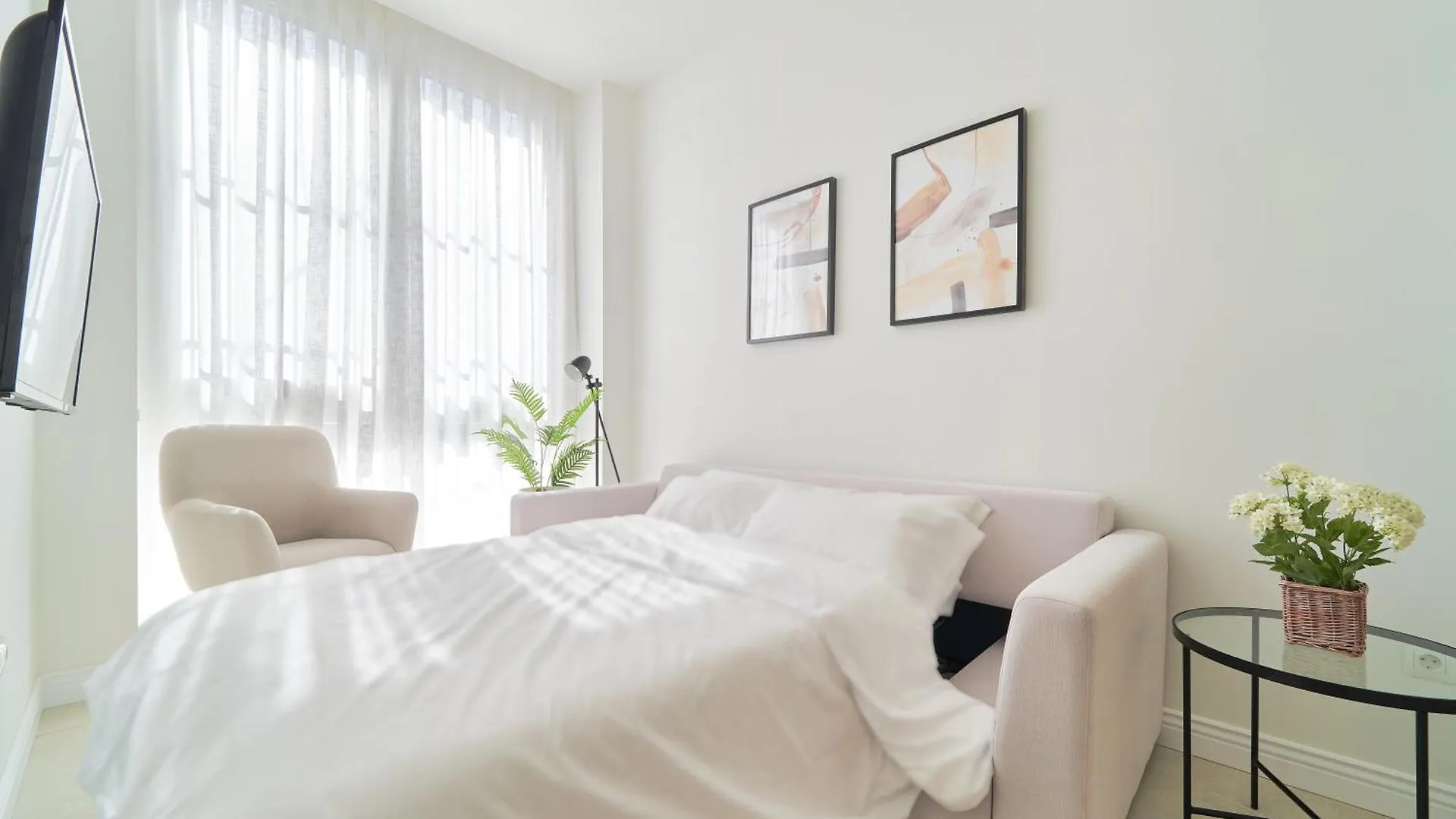 Sun-Kissed Getaway Apartment Malaga